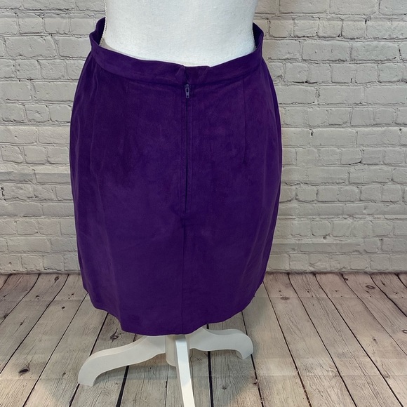 Skirt Mini Faux Suede Purple-S/M - Picture 3 of 5